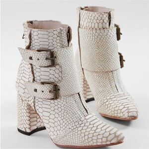 Freebird Joey Boots size 6